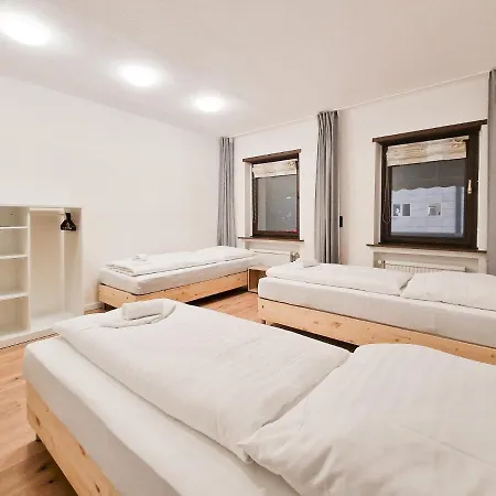 شقة Tolstov House - 6 House With Terrace And Parking - 30 Min Messe Dus *