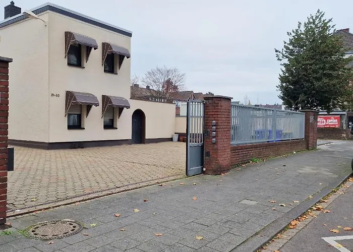 Tolstov House - 6 House With Terrace And Parking - 30 Min Messe Dus * Mönchengladbach