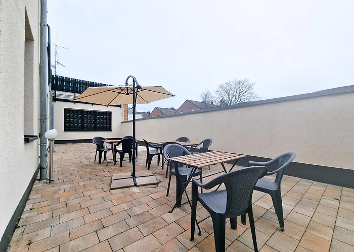 Tolstov House - 6 House With Terrace And Parking - 30 Min Messe Dus Lejlighed *