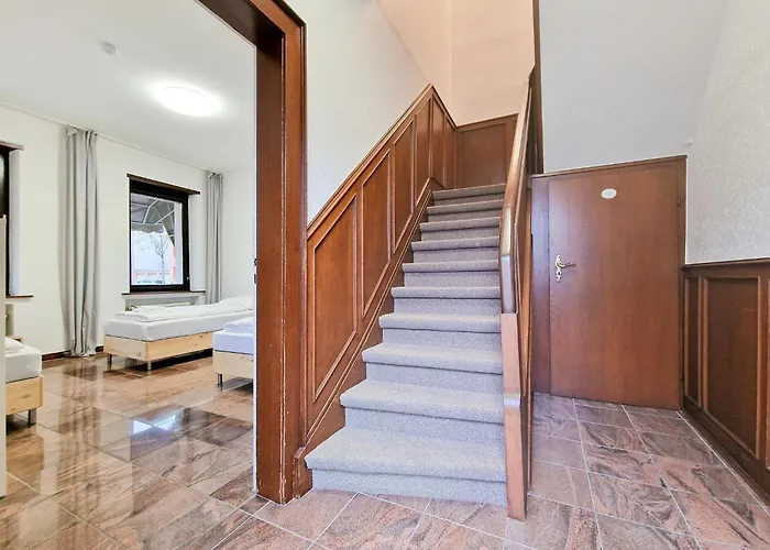 Tolstov House - 6 House With Terrace And Parking - 30 Min Messe Dus Lejlighed